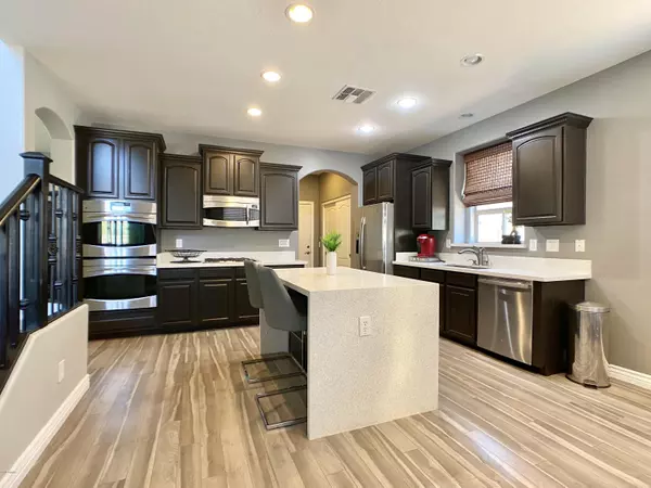 Phoenix, AZ 85024,2530 E RIDGE CREEK Road