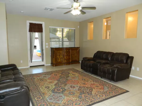 Tolleson, AZ 85353,3823 S 101ST Drive