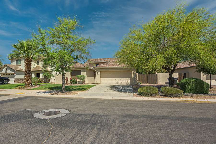 4084 E LOS ALTOS Drive, Gilbert, AZ 85297