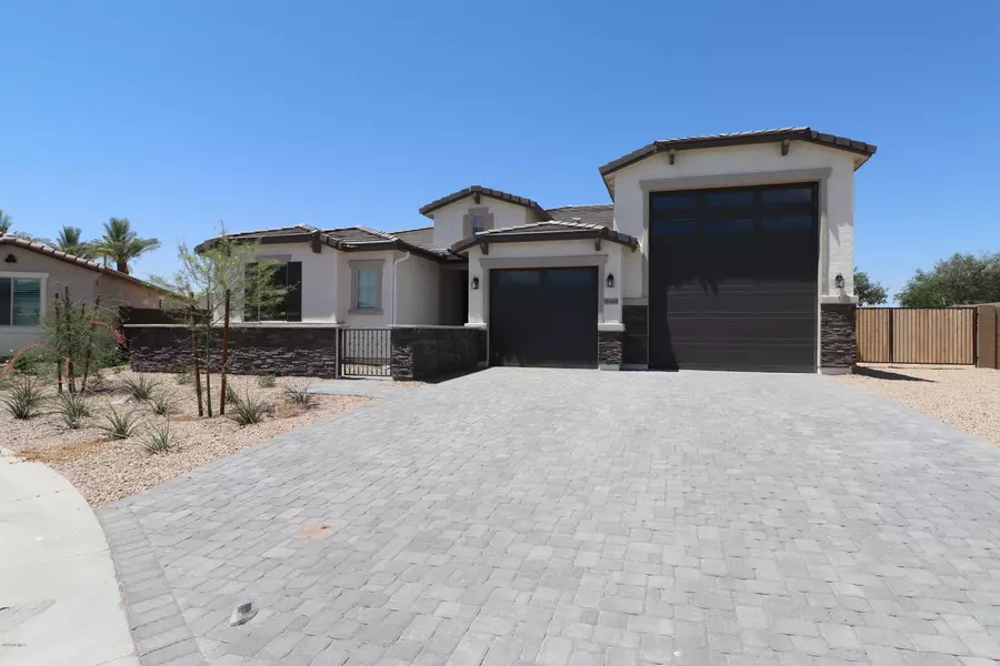 18440 W KENDALL Street, Goodyear, AZ 85338