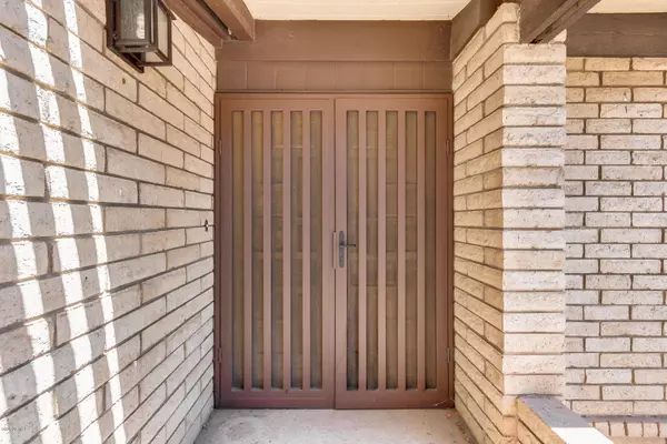 Tempe, AZ 85282,2150 E LOMA VISTA Drive