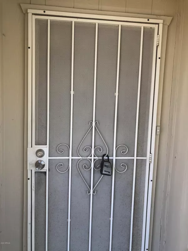 Glendale, AZ 85303,5604 N 72ND Avenue