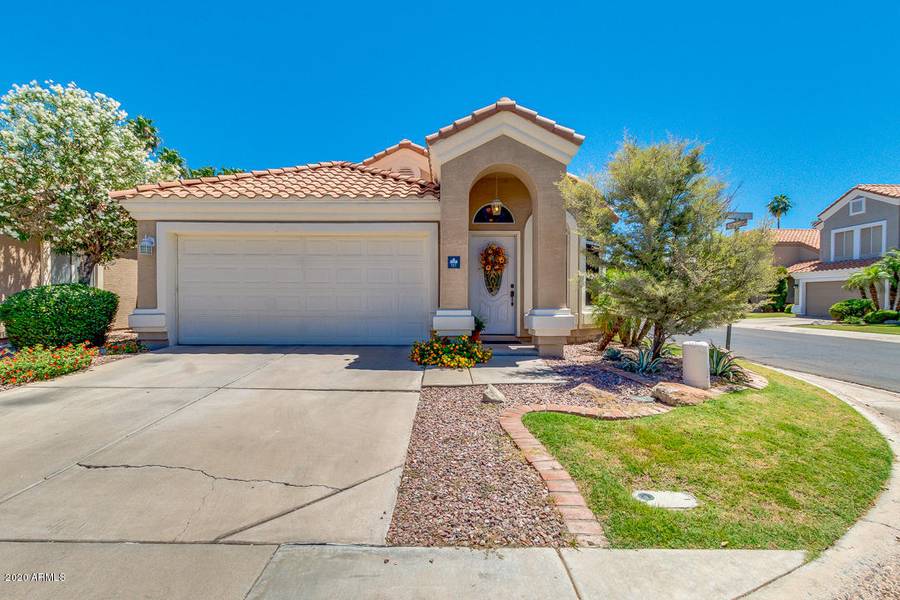 517 S PARADISE Drive, Gilbert, AZ 85233