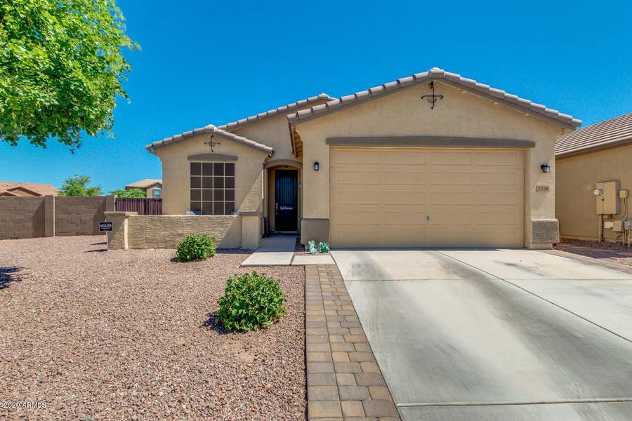 2536 W Arroyo Way, San Tan Valley, AZ 85144