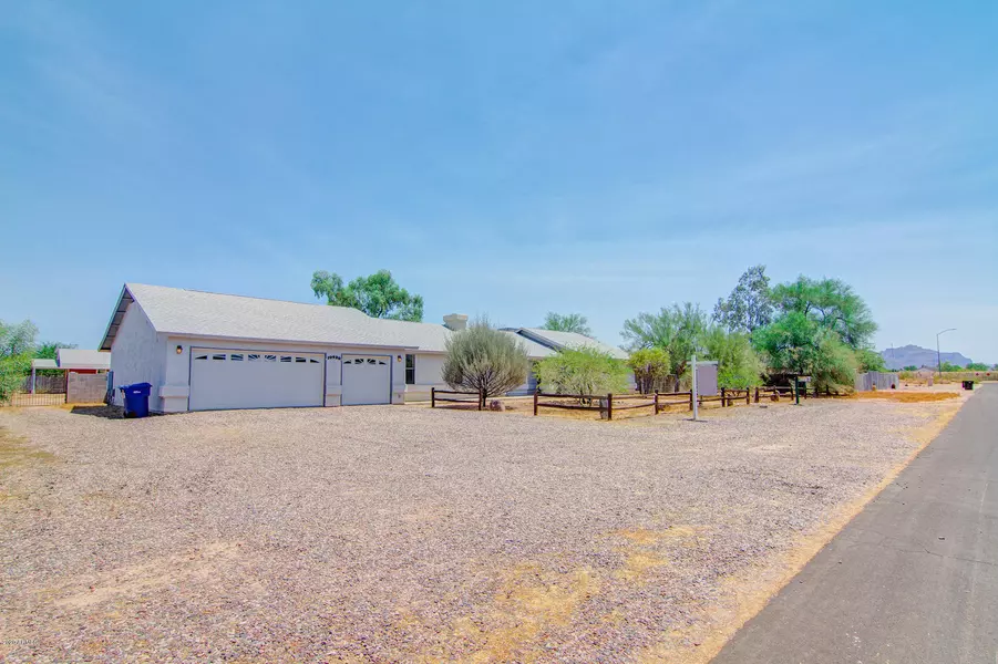 10920 E SUNLAND Avenue, Mesa, AZ 85208