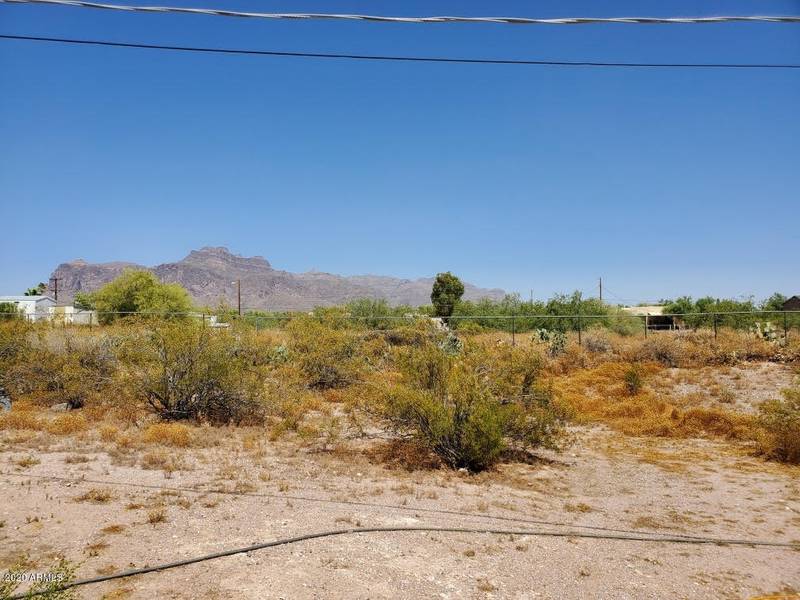 361 N Tomahawk Road, Apache Junction, AZ 85119