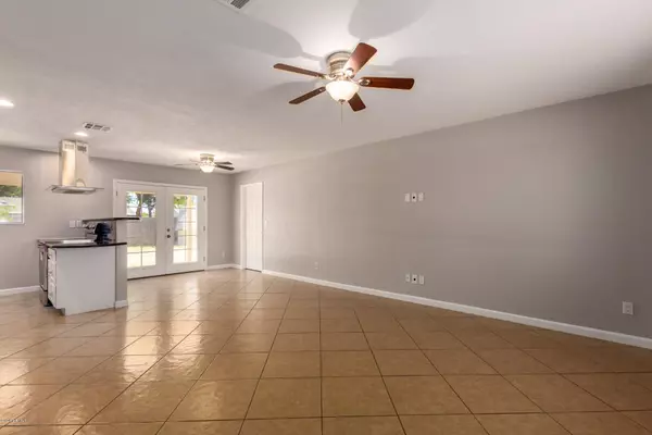 Glendale, AZ 85304,5721 W ALTADENA Avenue