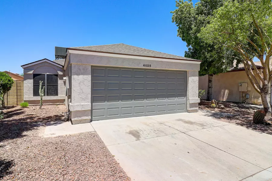 4028 W CAMINO VIVAZ --, Glendale, AZ 85310