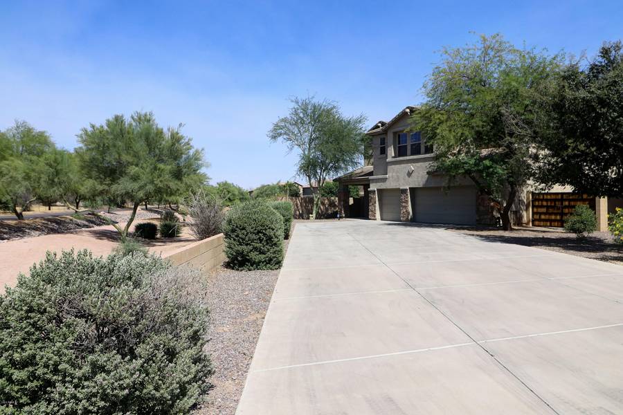 767 E CLEVELAND Court, San Tan Valley, AZ 85140