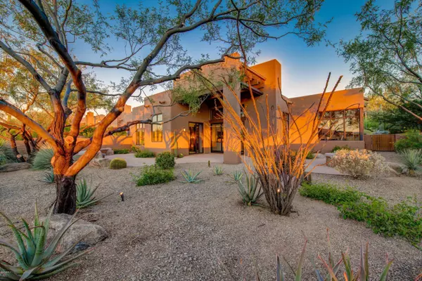 Carefree, AZ 85377,8502 E CAVE CREEK Road #21