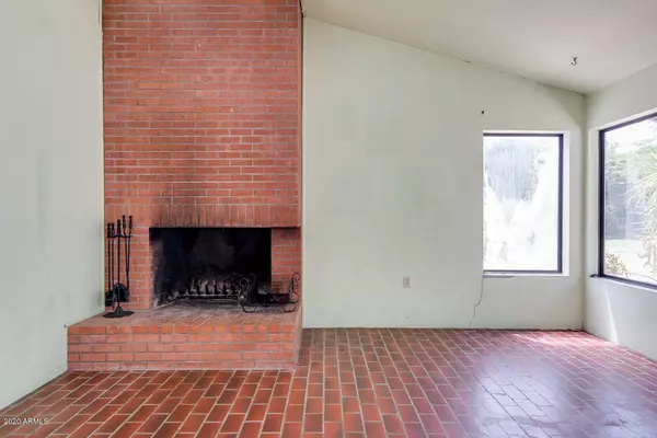 Peoria, AZ 85381,8102 W ACOMA Drive