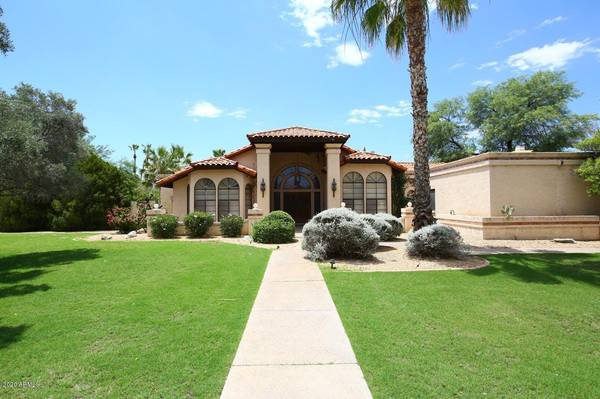 Scottsdale, AZ 85260,8261 E Windrose Drive