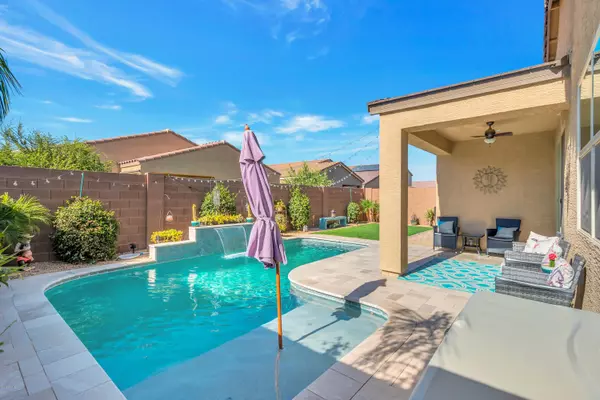 696 W GLEN CANYON Drive, San Tan Valley, AZ 85140