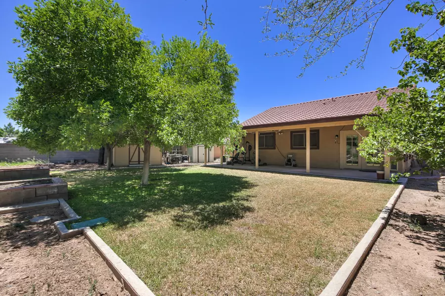 761 S FERN Drive, Gilbert, AZ 85296