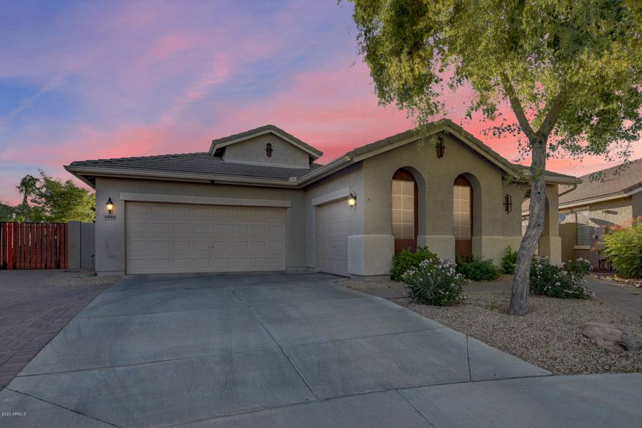 6888 S BIRDIE Way, Gilbert, AZ 85298