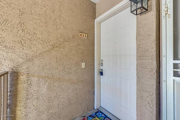 Mesa, AZ 85202,2146 W ISABELLA Avenue #215