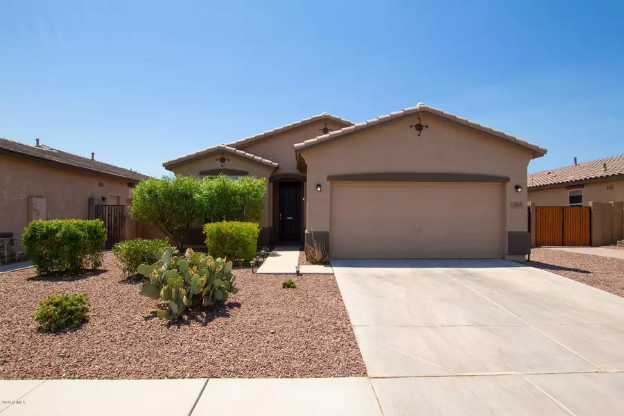 2295 W FARRIER Way, Queen Creek, AZ 85144