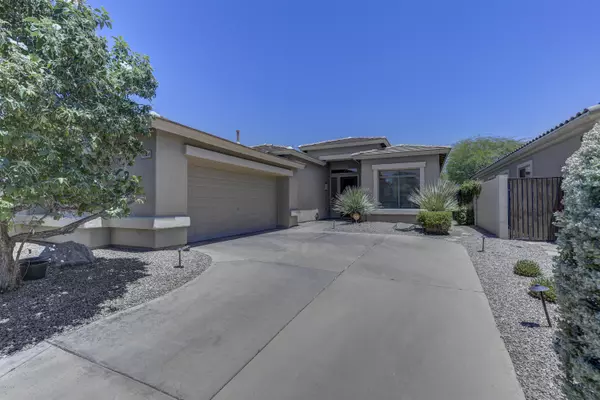 5028 E ROBIN Lane, Phoenix, AZ 85054