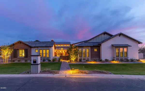 2723 E WARBLER Road, Gilbert, AZ 85297