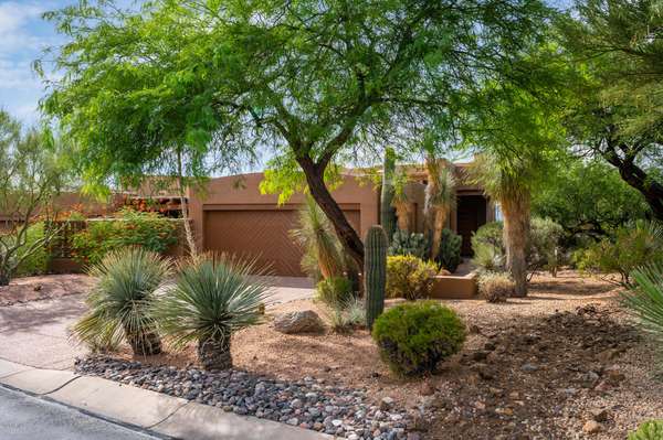 Carefree, AZ 85377,8502 E CAVE CREEK Road E #14