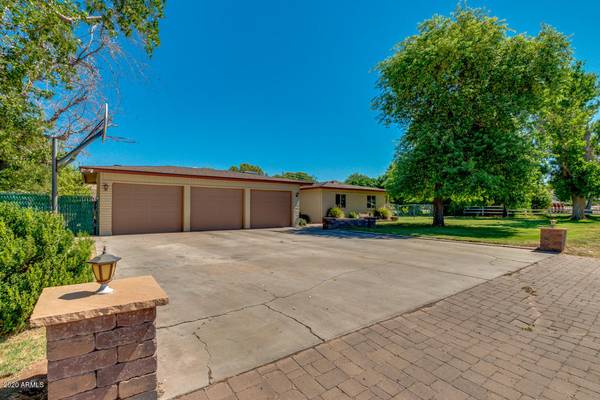 Peoria, AZ 85381,8018 W ACOMA Drive