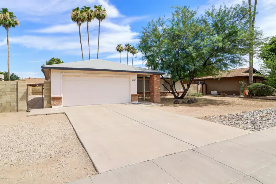 5210 W LAS PALMARITAS Drive, Glendale, AZ 85302