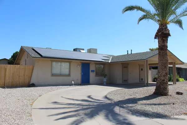 3532 W BANFF Lane, Phoenix, AZ 85053