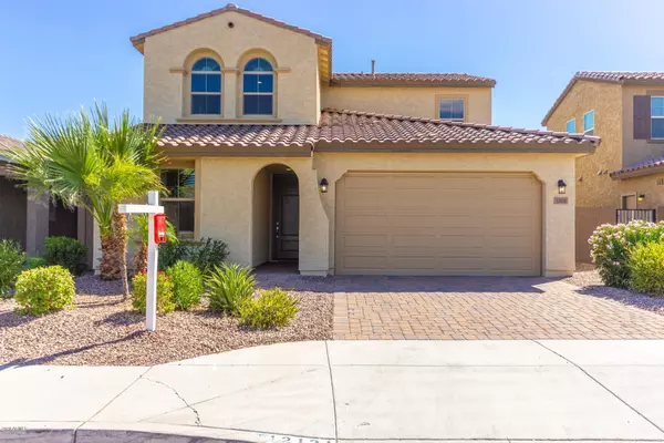 12121 W DESERT MOON Way, Peoria, AZ 85383