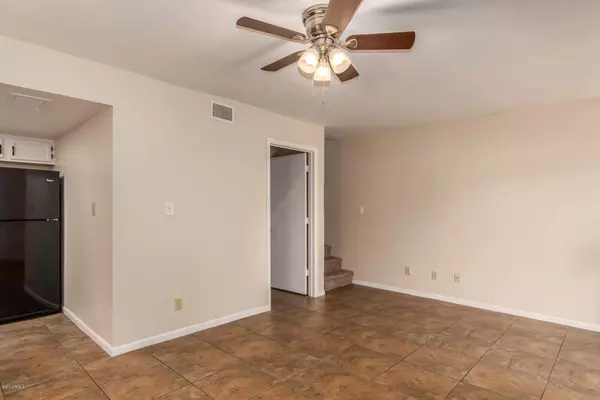 Mesa, AZ 85202,2040 S LONGMORE Road #8