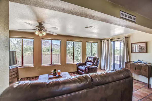 2686 E FOOTHILL Street, Apache Junction, AZ 85119