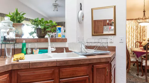 Phoenix, AZ 85048,2244 E Taxidea Way