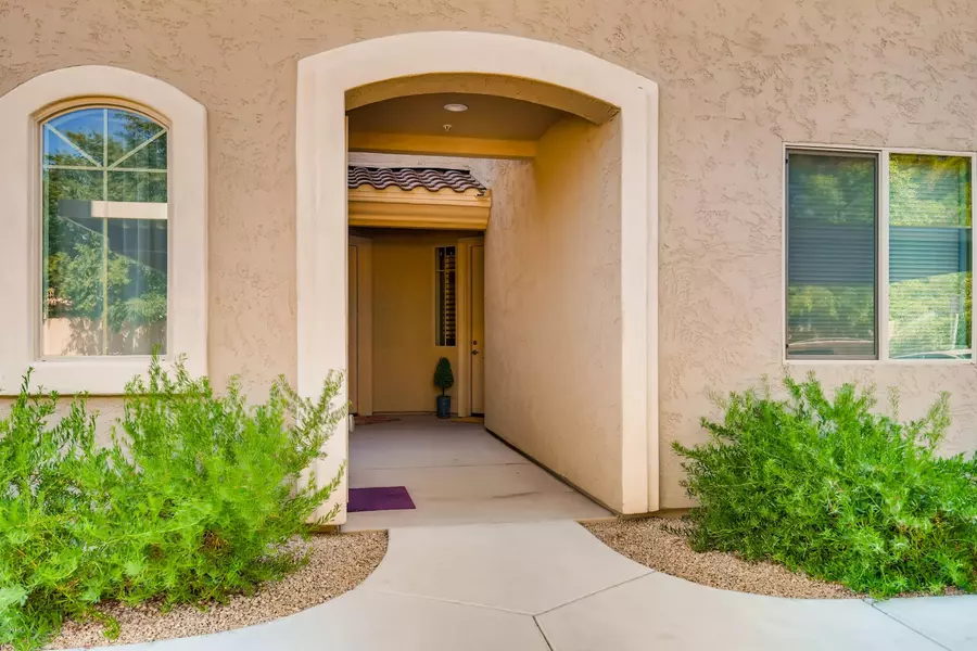 900 S CANAL Drive #138, Chandler, AZ 85225