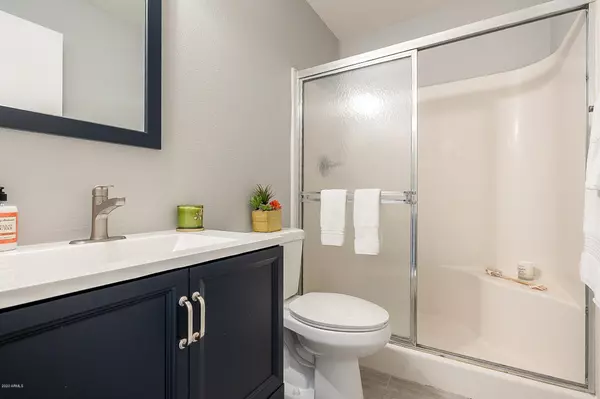Tempe, AZ 85282,3343 S POPLAR Street