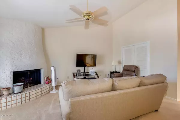 8231 N 21ST Drive #E206, Phoenix, AZ 85021