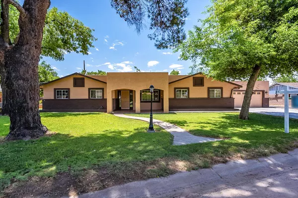 450 S ESQUIRE Way, Mesa, AZ 85202