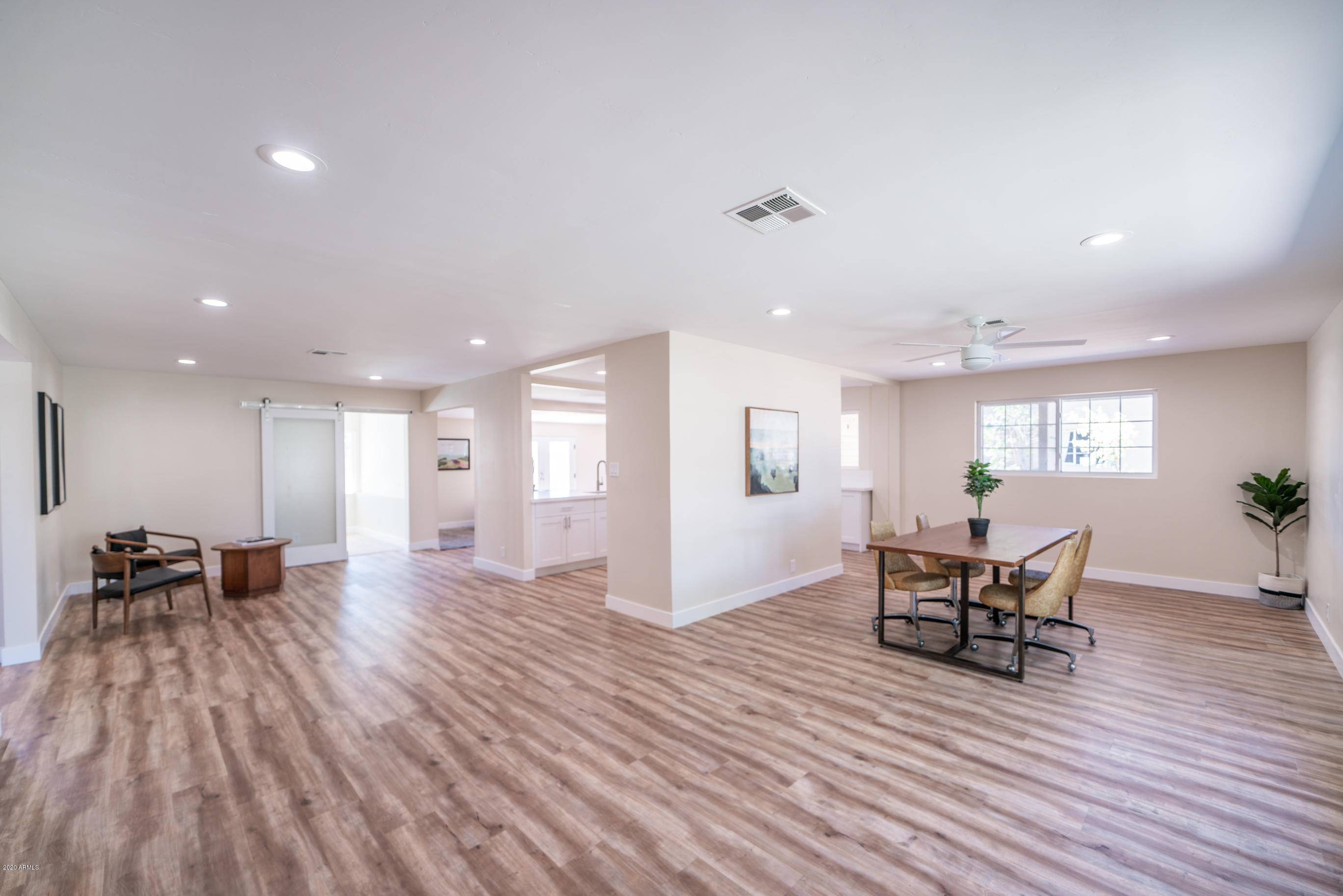 2439 N 38TH Place, Phoenix, AZ 85008