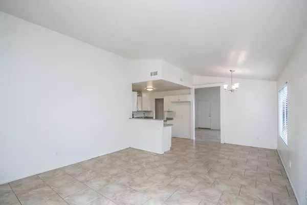 Phoenix, AZ 85027,3140 W ROBIN Lane