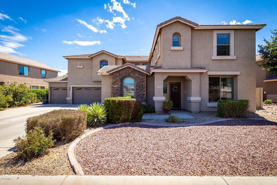 31198 N SADDLEBAG Lane, San Tan Valley, AZ 85143