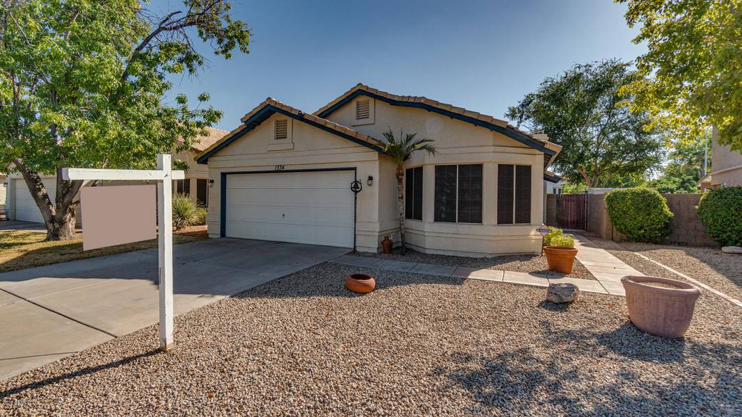 1334 N BLACKSTONE Drive, Chandler, AZ 85224