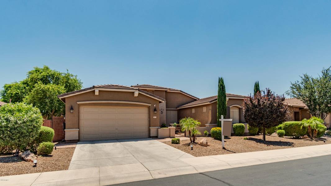 647 W LEATHERWOOD Avenue, Queen Creek, AZ 85140