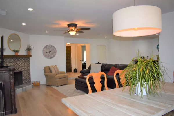 Scottsdale, AZ 85254,5409 E WINDROSE Drive