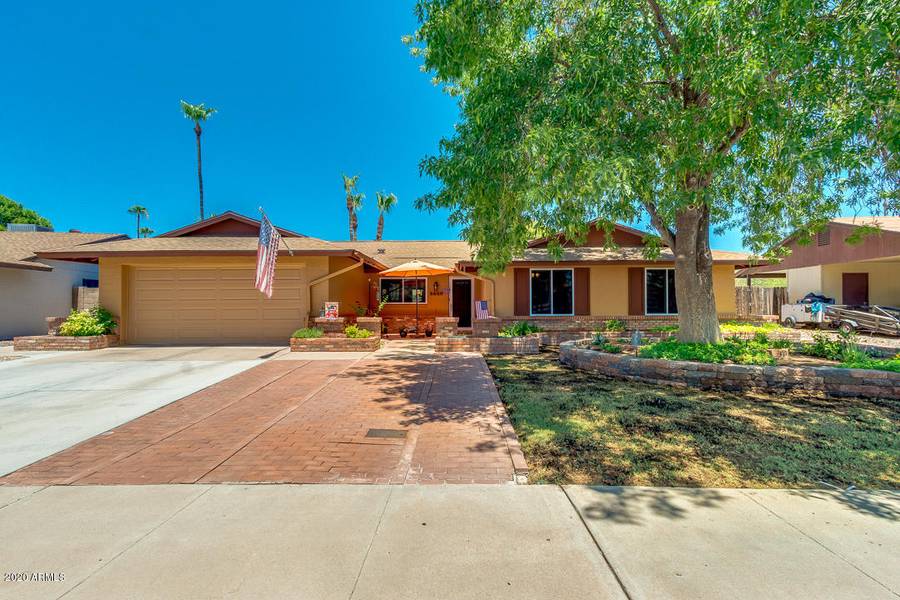 2446 W PORTOBELLO Avenue, Mesa, AZ 85202