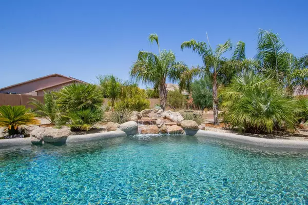 9717 N PEMBROKE Court, Waddell, AZ 85355