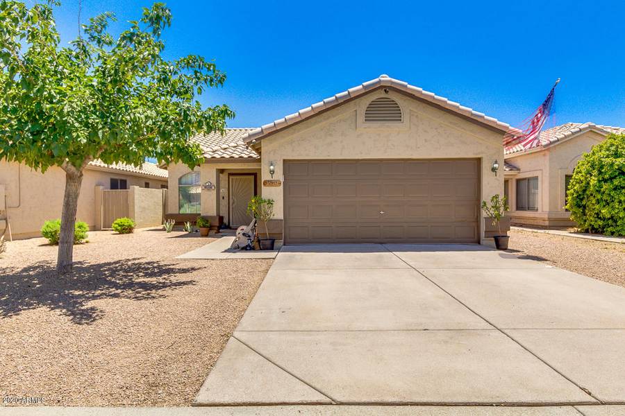 1679 E TREMAINE Avenue, Gilbert, AZ 85234