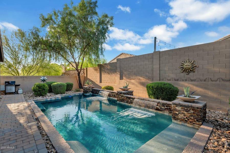 2950 W THORN TREE Drive, Phoenix, AZ 85085