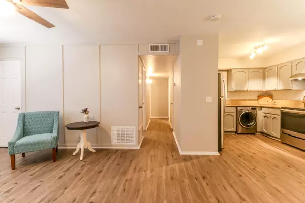 Tempe, AZ 85282,2725 S RURAL Road #38
