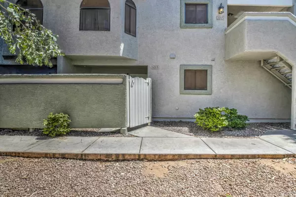Tempe, AZ 85281,850 S RIVER Drive #1015
