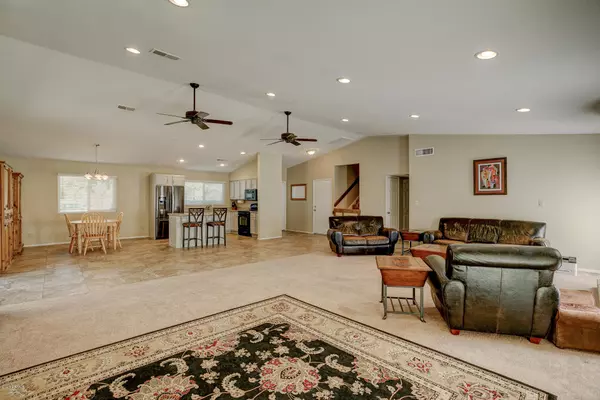 Scottsdale, AZ 85254,6911 E PHELPS Road