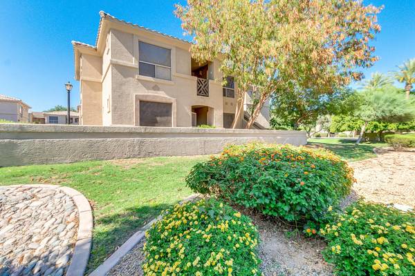 Scottsdale, AZ 85260,9550 E THUNDERBIRD Road #111