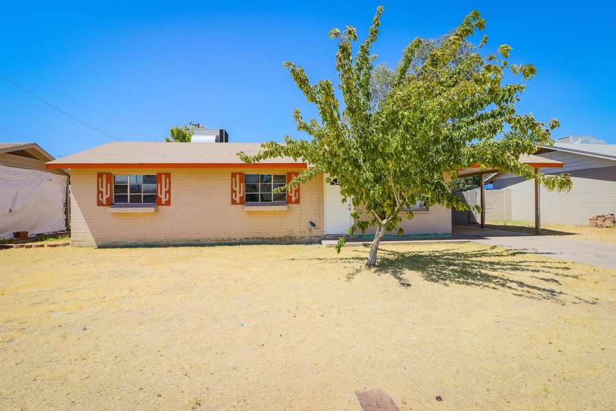 5032 W MCLELLAN Road, Glendale, AZ 85301